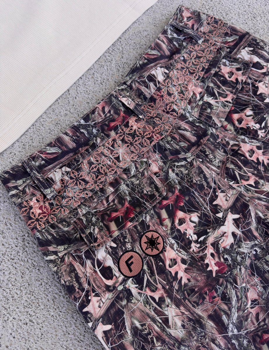 FINESSE* 2 IN 1 CARGO PANT - CAMO - Image 3