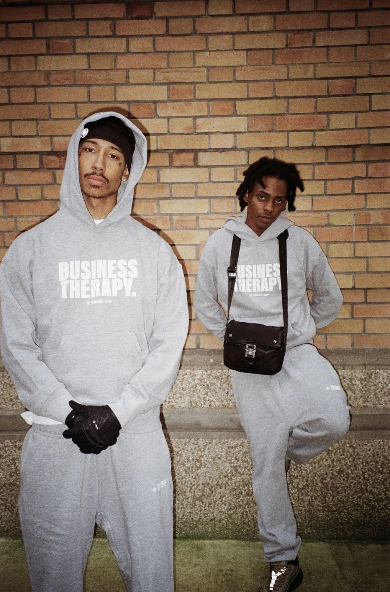 HOODIE "BUSINESS THERAPY" GREY PUFF - Image 4